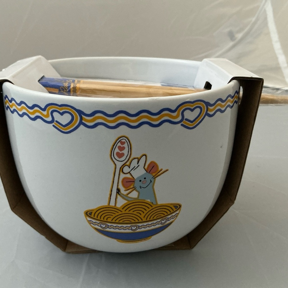 Disney Pixar's Ratatouille Ramen  Noodle Bowl With Chopsticks, NEW Brand New - Picture 3 of 6
